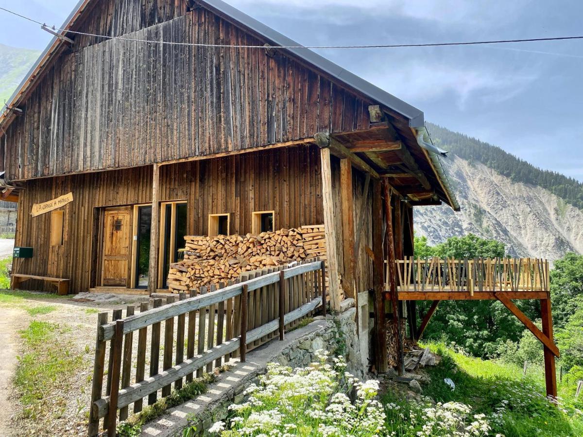 Authentique Grange Savoyarde Albiez-Montrond Exterior foto